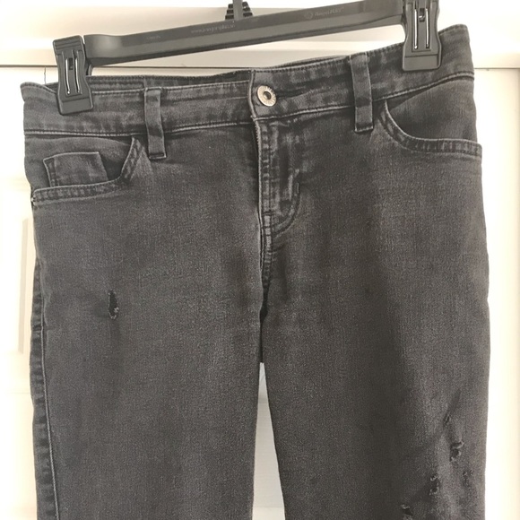 Guess Dark Grey distressed ankle jeans - Picture 2 of 4
